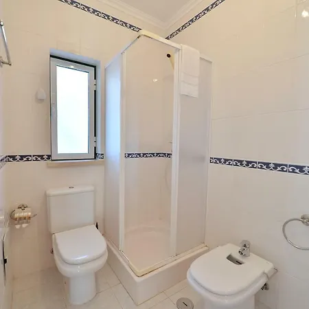 Townhouse Next To Falesia * Албуфейра