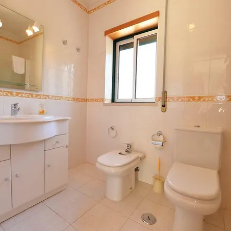 Hébergement de vacances Townhouse Next To Falésia *