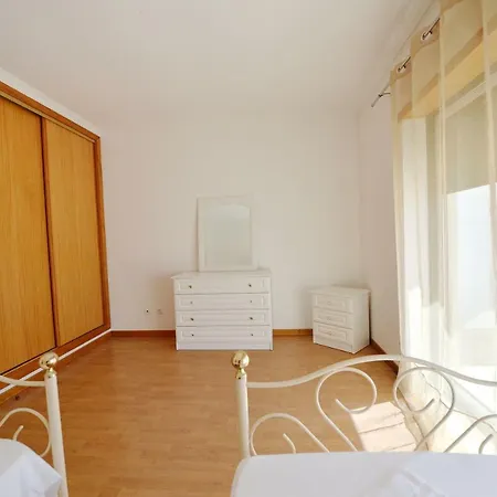 Townhouse Next To Falesia בית נופש *